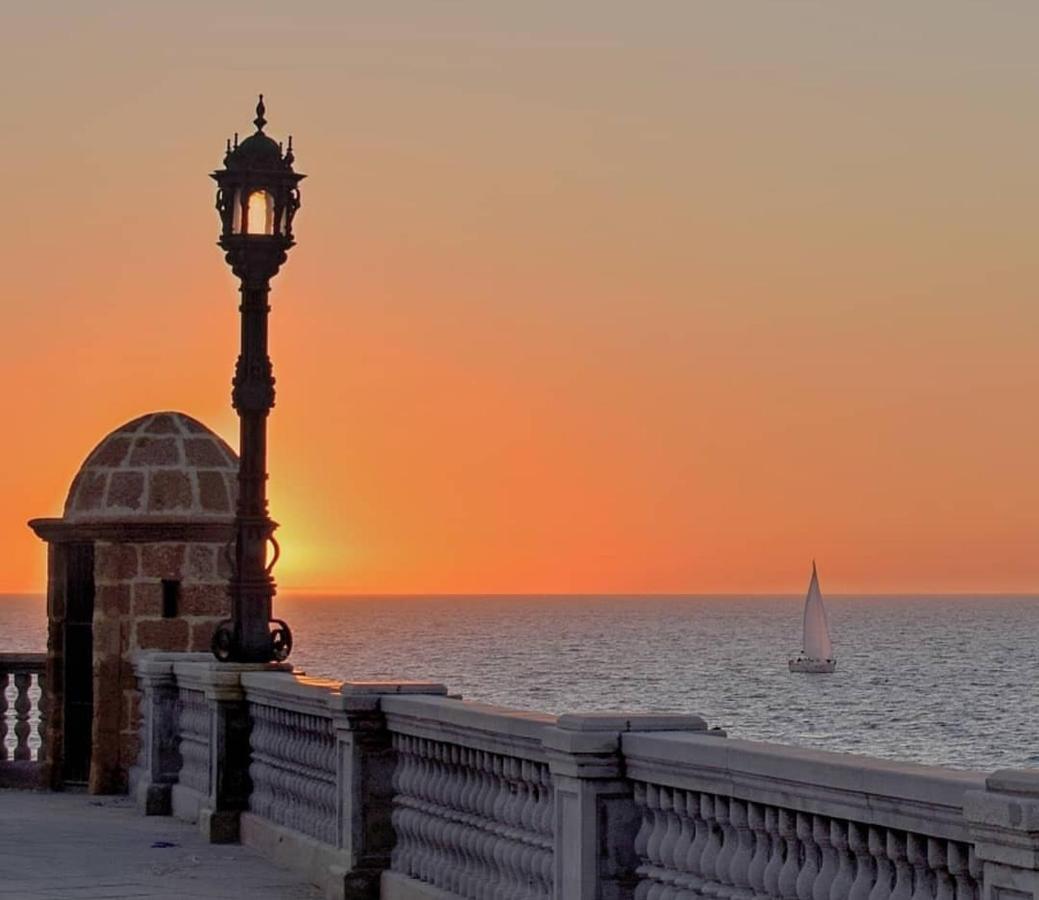El Rincon De La Caleta Apartman Cádiz Kültér fotó